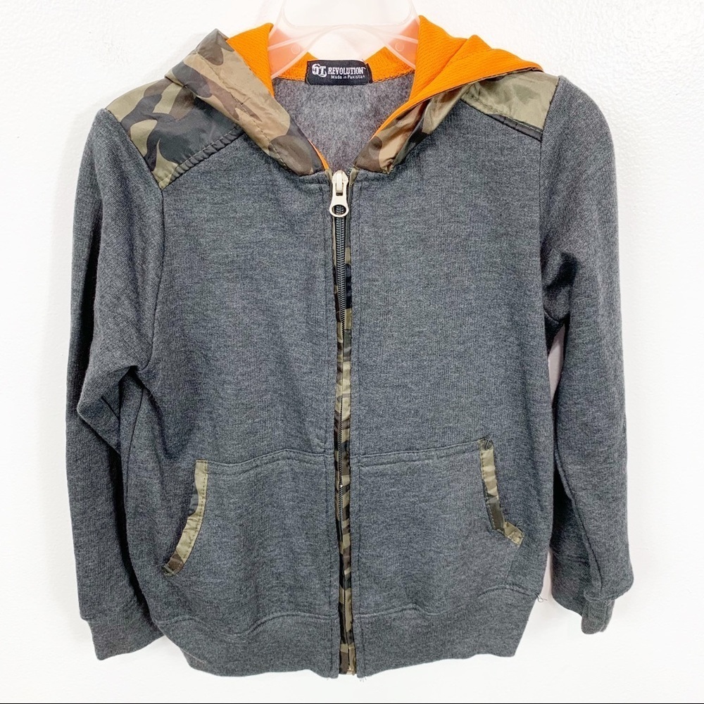 Boys Revolution Camo Print Gray And Orange Jacket